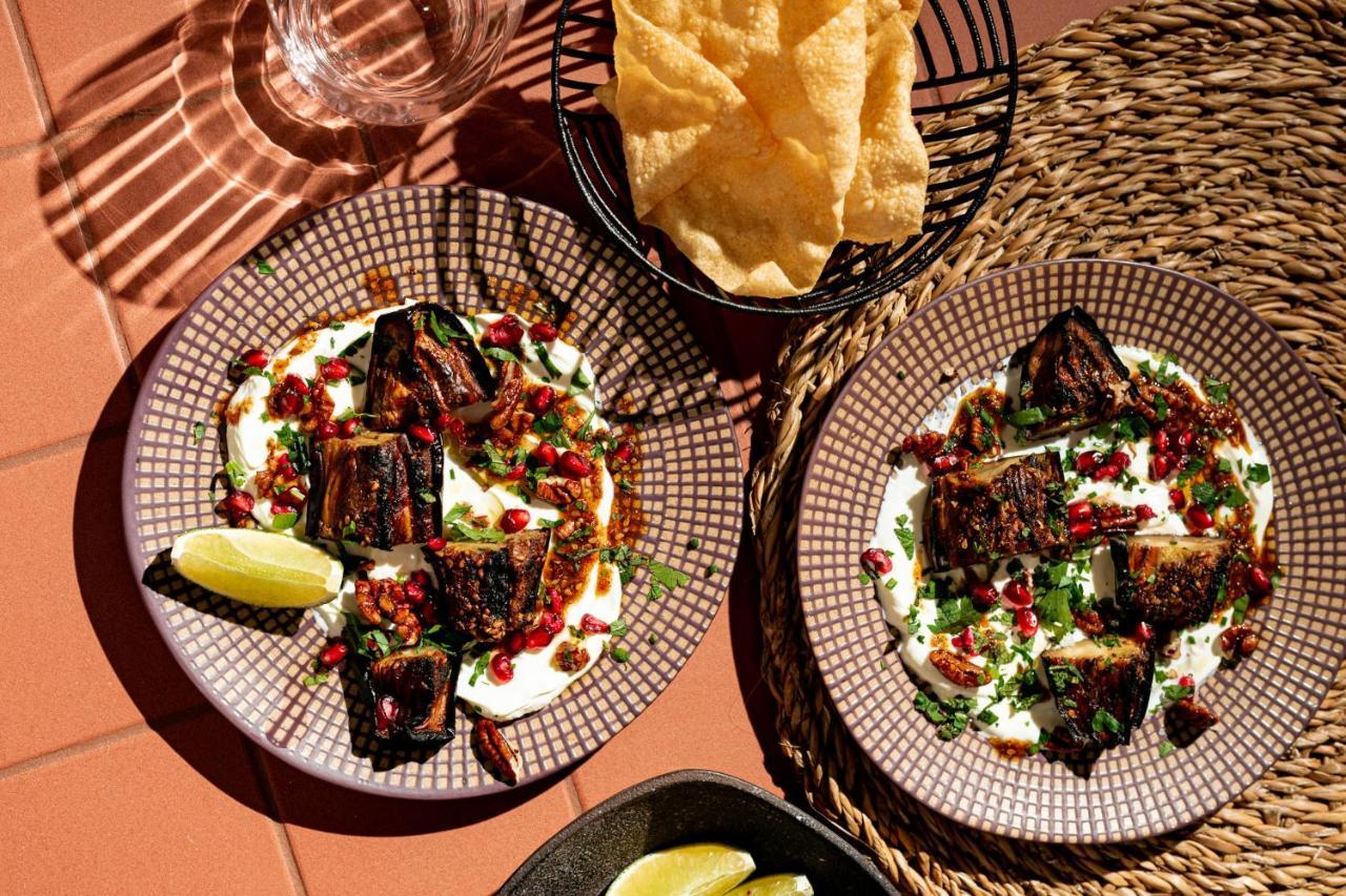 Verno House Budapest, Vignette Collection By Ihg Luaran gambar Baba Ghanoush