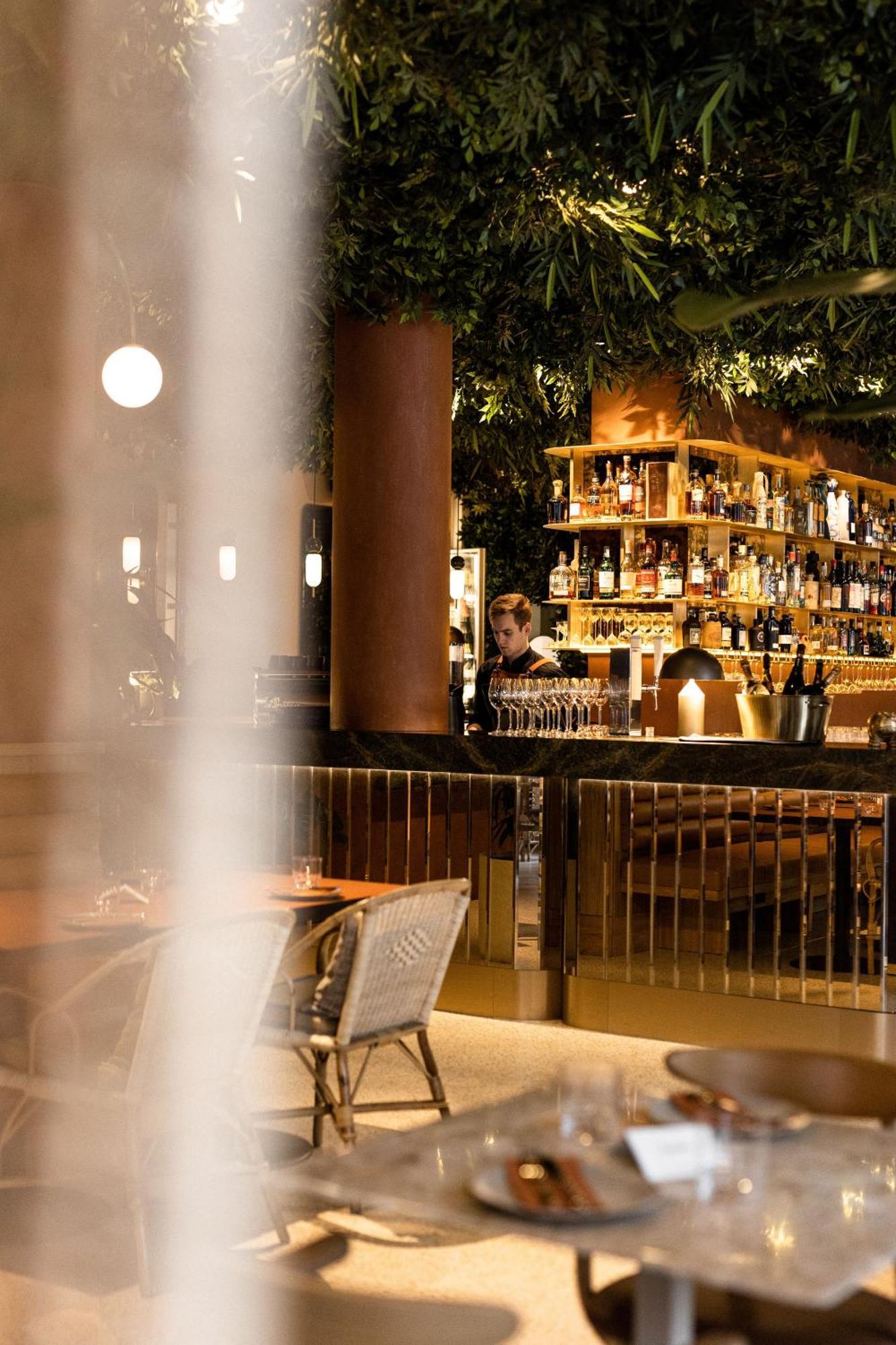 Verno House Budapest, Vignette Collection By Ihg Luaran gambar The bar at the restaurant
