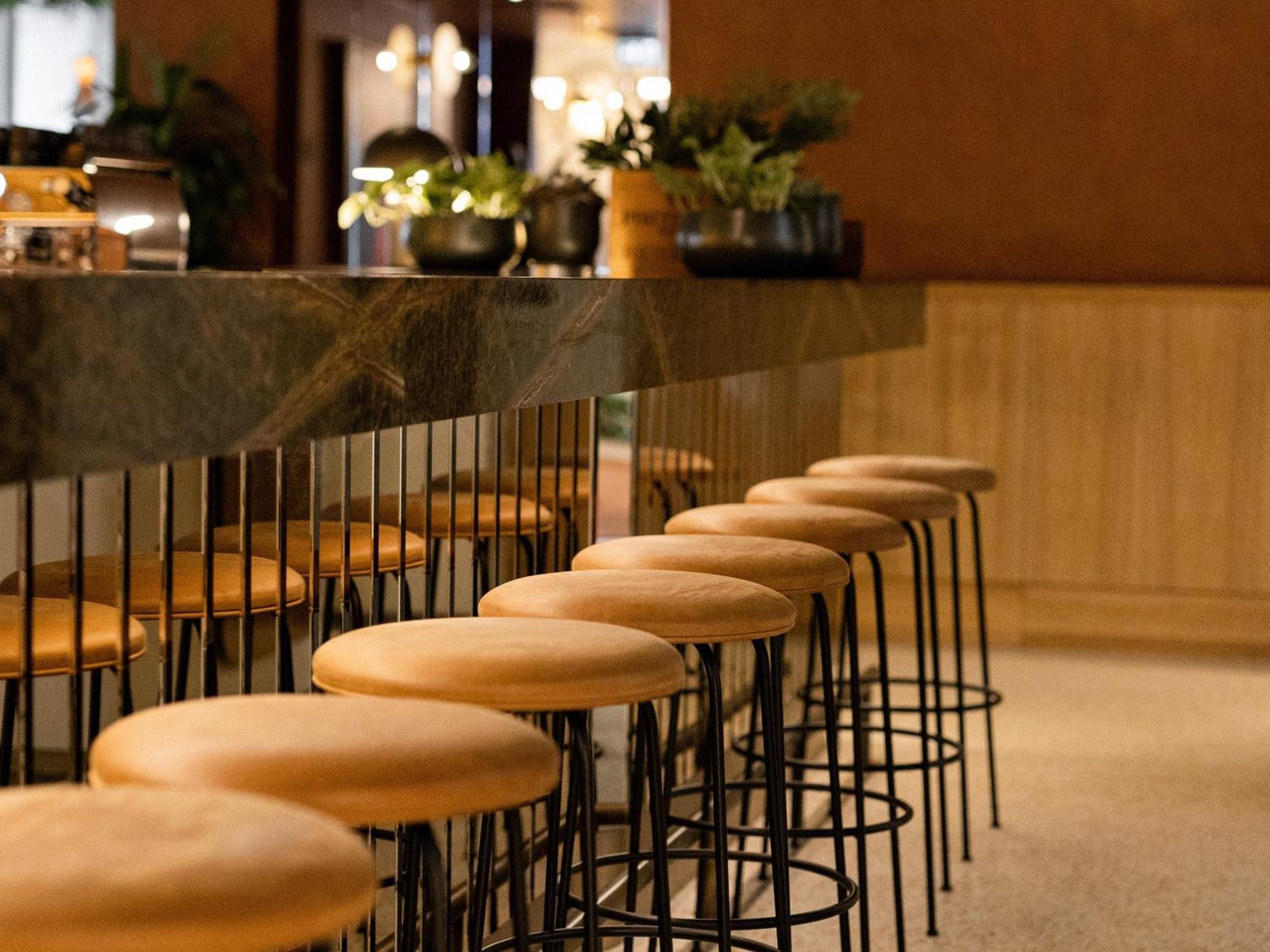 Verno House Budapest, Vignette Collection By Ihg Luaran gambar Bar stools